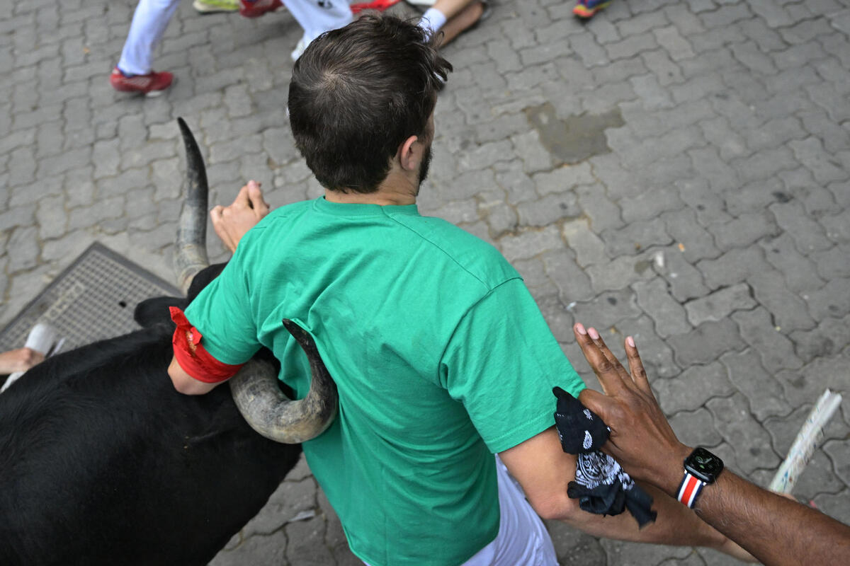 Tercer encierro de San Fermín con los Victoriano del Río  / EFE