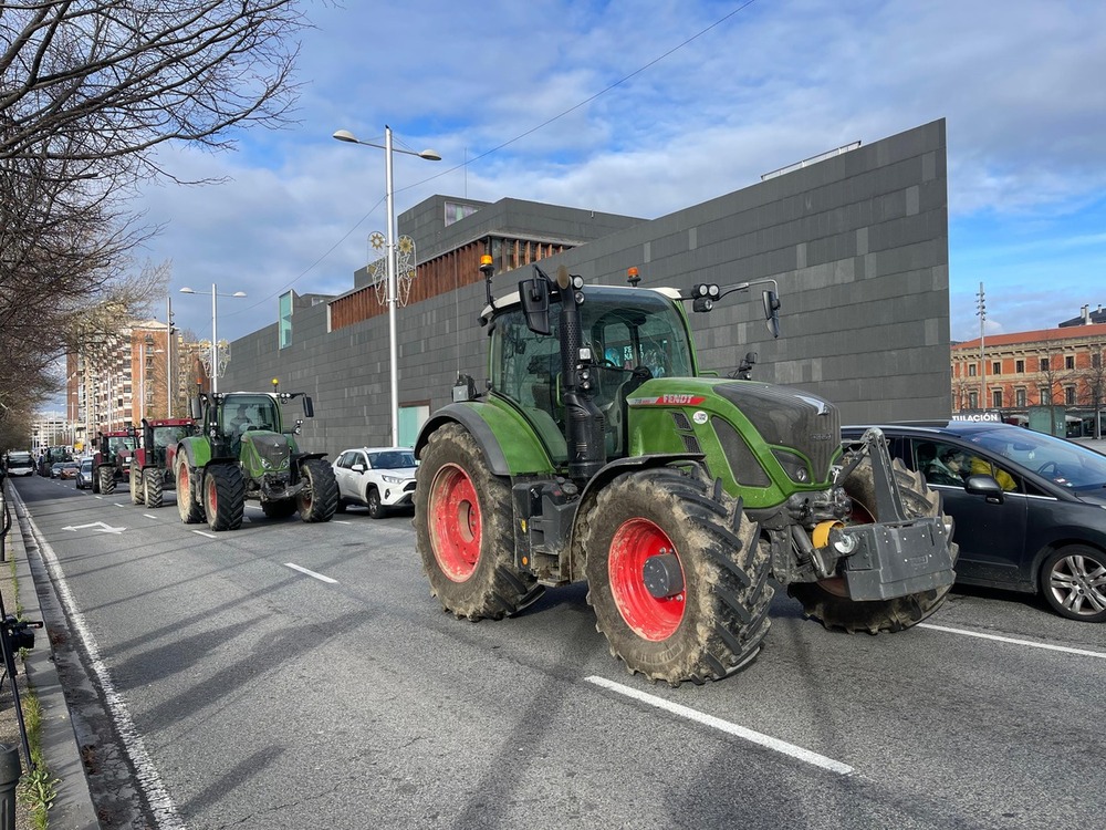 Los tractores vuelven a tomar las calles de Pamplona