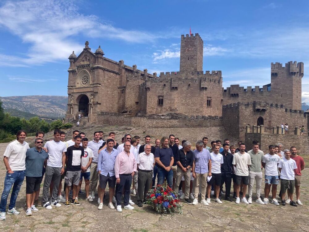 Osasuna cumple la tradición y visita Javier