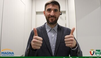 Roberto Matril renueva y será segundo entrenador