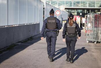 Cinco heridos por un tiroteo entre bandas en Francia