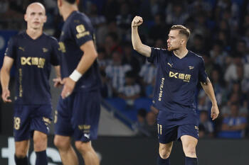 Toni Martínez sella la remontada ante la Real Sociedad