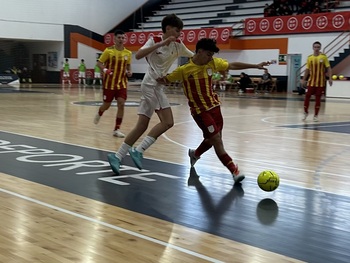 Doble derrota ante Cataluña en el Campeonato de futsal