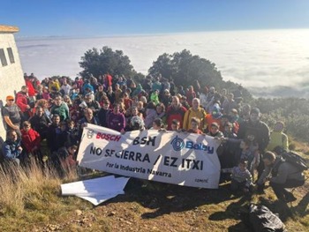 Una subida a Montejurra por una causa solidaria