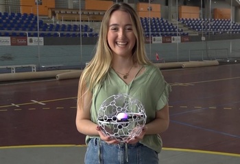 Una joven tafallesa emprende con el 'Dron Soccer'