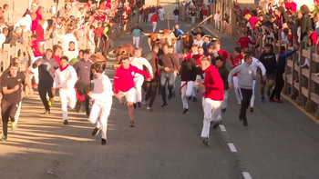 Bonitas carreras en el segundo encierro de Sangüesa