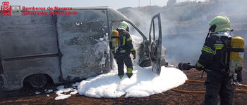 Sofocado un incendio causado por un vehículo en llamas