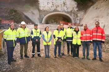 Los alcaldes de la zona visitan las obras en Belate