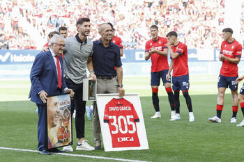 Osasuna reconoce la trayectoria de David García