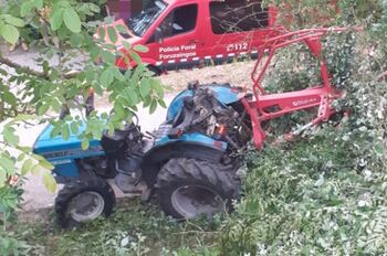 Muere tras volcar el tractor con el que circulaba en Leitza