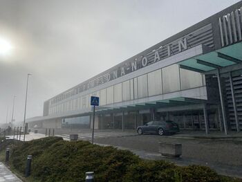 La niebla causa retrasos en el aeropuerto de Pamplona