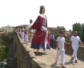 La fiesta no descansa en Puente la Reina