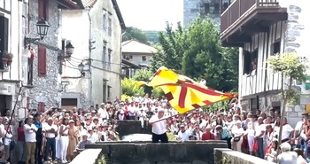 Lesaka baila el Zubigainekoa en su día grande de fiestas