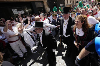 La procesión de San Fermín concluye sin grandes incidentes