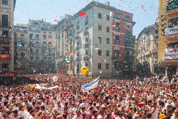 Pamplona estudiará cuántos turistas puede asumir