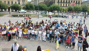 El pueblo venezolano en Navarra denuncia 