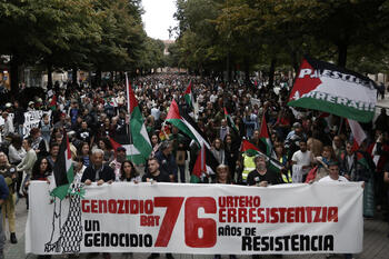 Multitudinaria marcha por el alto el fuego en Palestina