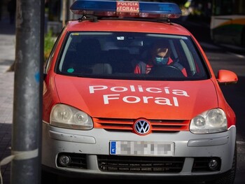 Entra a robar a una casa y se mete en la cama de una anciana