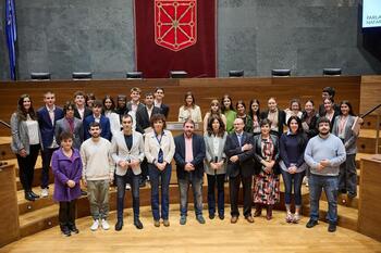 El 15º Debate de Bachillerato reúne a más de 100 estudiantes