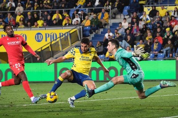 Osasuna pierde dos puntos en la prolongación