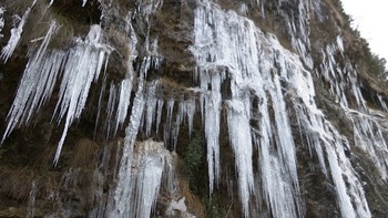 Cascada de hielo en Roncal